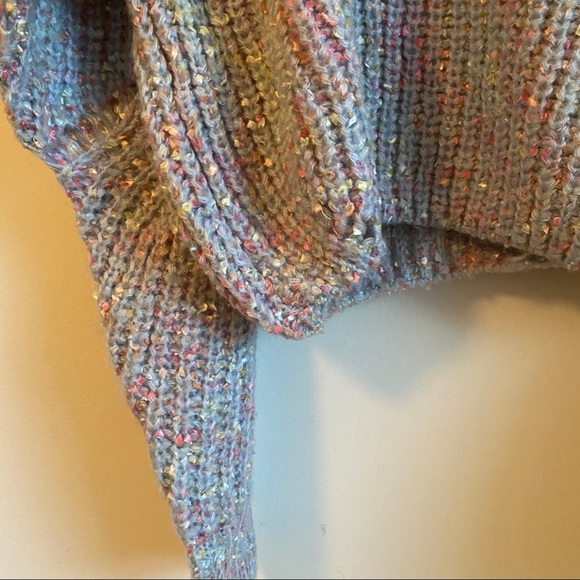 SOLD pastel sweater - Picture 6 of 6